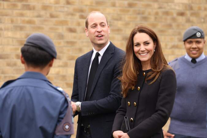 Kate Middleton et le prince William en visite au centre RAF Air Cadets à Londres, le 21 avril 2021