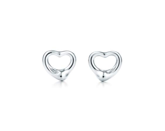 Boucles d'oreilles open heart earrings d'Elsa Peretti,  350€, Tiffany & Co