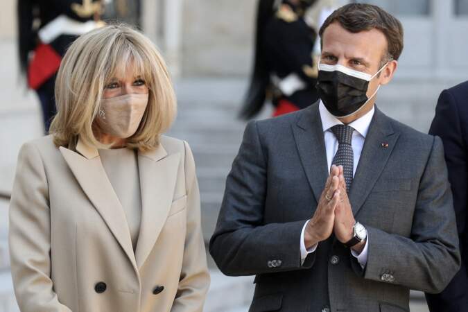 Brigitte Macron et Emmanuel Macron reçoivent le président de la République fédérale d'Allemagne, et sa femme, la première Dame pour un déjeuner de travail au palais de l'Elysée à Paris, le 26 avril 2021