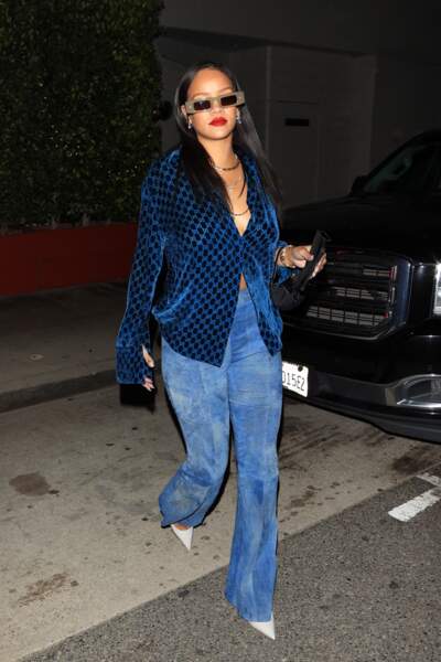Rihanna, cheveux longs ultra lisses, le 24 avril 2021. 