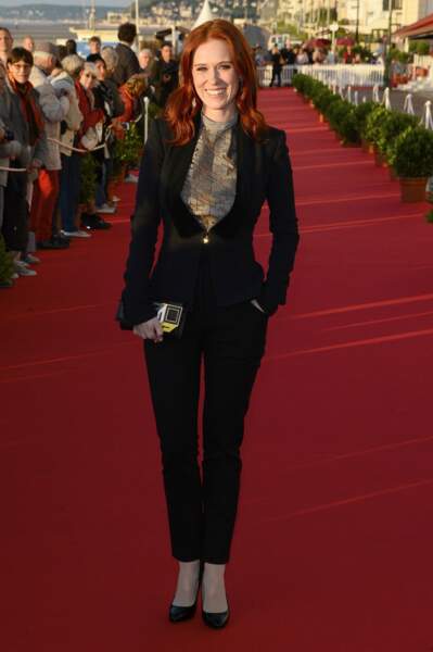 Audrey Fleurot mise sur un costume noir pour mettre en valeur sa silhouette fine  au 27eme Festival du Film Romantique de Cabourg