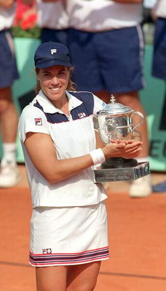 Jennifer Capriati en jupe courte rayée à Roland Garros en 2001