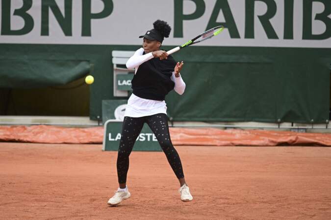 Venus Williams avec un legging à paillettes à Roland Garros en 2020