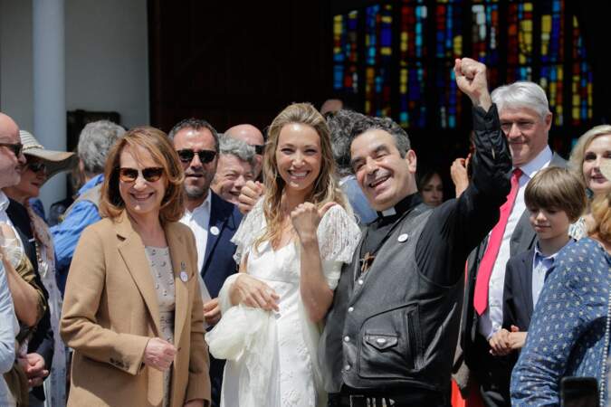 Laura Smet s'est mariée au Cap Ferret le 15 juin 2019 avec Raphaël Lancrey Javal.