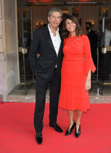 Ensemble à la salle Gaveau, à Paris, le 15 juin 2021, Michel Cymes et sa femme Nathalie sont apparus très élégants.