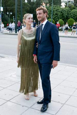 Beatrice Borromeo et son mari Pierre Casiraghi lors du photocall de Dior avant le défile Croisière au stade Panathenaic à Athènes, le 17 juin 2021.