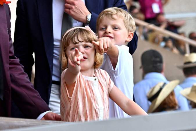 Le prince héréditaire Jacques de Monaco et sa soeur la princesse Gabriella de Monaco durant la dernière journée du World Rugby Sevens Repechage tournament qui s'est déroulée au Stade Louis II le 20 juin 2021. 