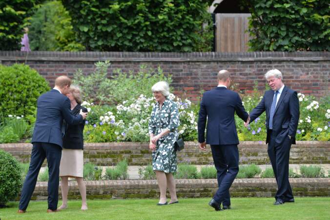 William et Harry avec Earl Spencer et Lady Jane Fellowes lors de l'inauguration de la statue de leur mère Diana, le 1er juillet 2021.
