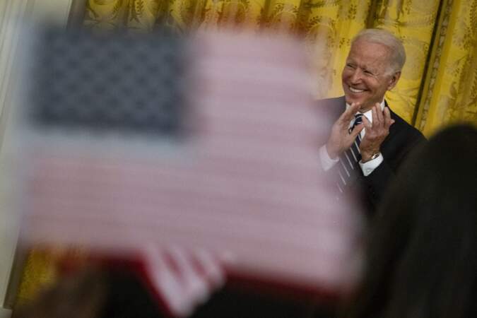 La cérémonie menée par Joe Biden permet d'accueillir de nouveaux citoyens américains.