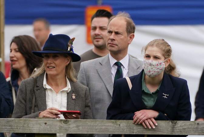 Edward de Wessex et Sophie Rhys-Jones avec leur fille, Lady Louise au Royal Windsor Horse Show ce samedi 3 juillet. 