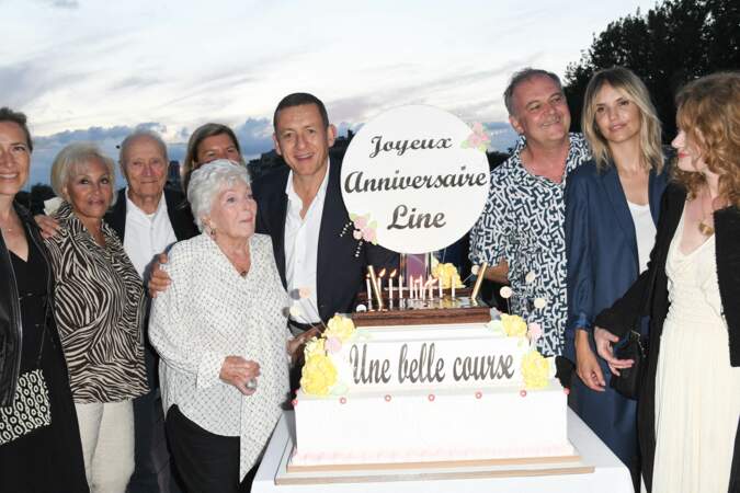 Laurence Arné et Dany Boon ont participé, ce samedi 3 juillet, à la soirée de fin de tournage du film Une belle course dans lequel jouent Dany Boon et Line Renaud. 