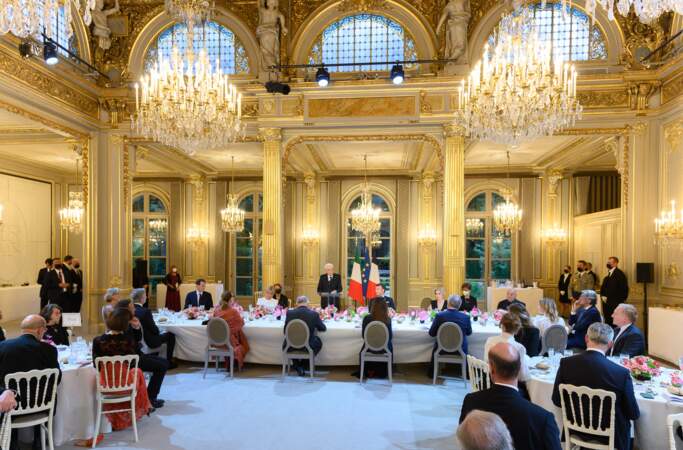 Ce 5 juillet 2021, le président italien, Sergio Mattarella, était invité en compagnie de sa fille, Laura Mattarella, pour un dîner d'Etat à l'Elysée. 
