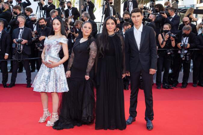 Sabrina Benhamed, Halima Benhamed et Hafsia Herzi pour la montée des marches du film "Benedetta" lors du 74ème Festival International du Film de Cannes, le 9 juillet 2021