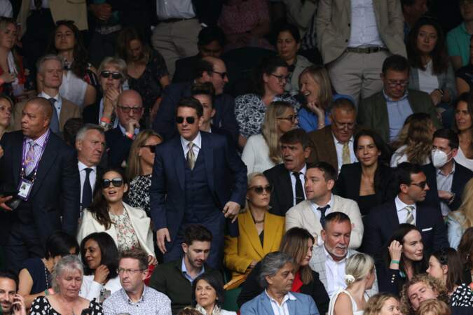 Tom Cruise a pris place dans les gradins avec Hayley Atwell pour la finale Dames du tournoi de tennis de Wimbledon ce 10 juillet 