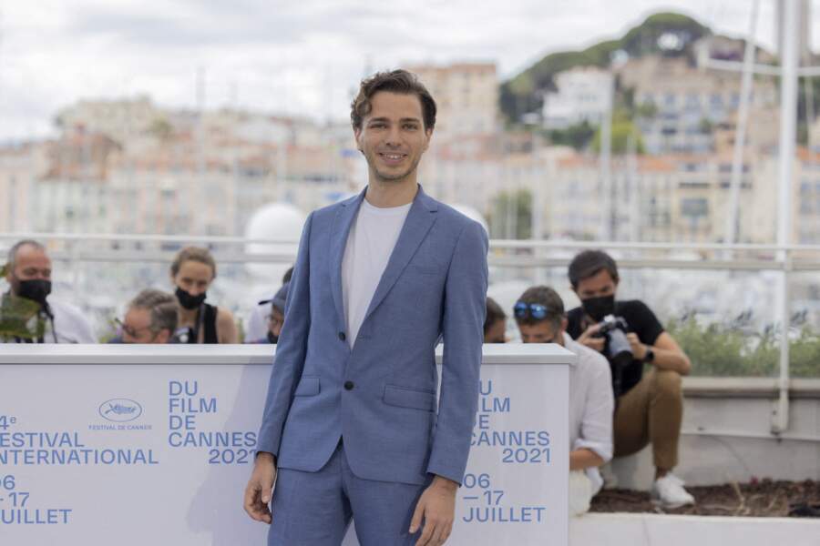 Emanuele Arioli joue le rôle de Charles Castro dans le film « France » du réalisateur français Bruno Dumont.