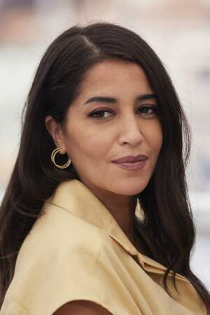 Leïla Bekhti est toute en beauté pour le photocall du film Les Intranquilles au festival de Cannes le 17 juillet 