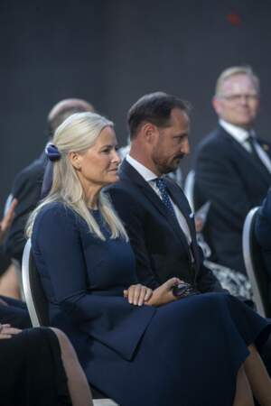 L'émotion était vive pour le prince Haakon et son épouse la princesse Mette-Marit de Norvège, lors de cette dixième cérémonie d'hommage aux victimes de l'attentat commis par Anders Behring Breivik, à Oslo, ce 22 juillet 2021