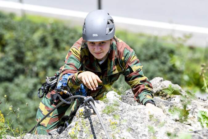 La Princesse Elisabeth de Belgique a clôturé son année à l'Ecole Royale Militaire par un stage commando