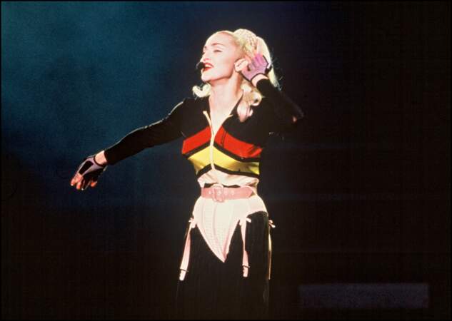Madonna lors d'un concert à Tokyo en 1990. 