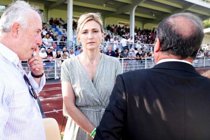 Julie Gayet, la compagne de François Hollande, lors du match de rugby organisé à Tulle, ce vendredi 13 août.