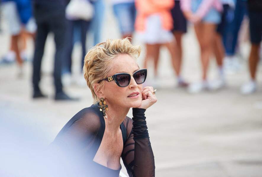 Sharon Stone lors d'une séance photo pour Dolce & Gabbana à Venise, Italie, le 27 août 2021.
