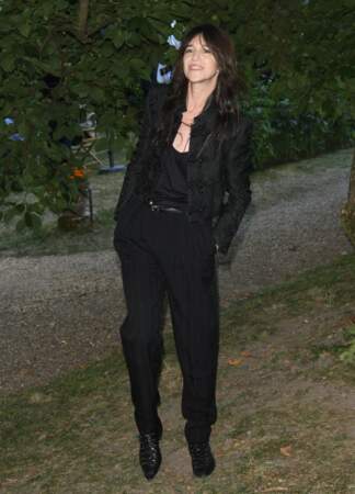 Charlotte Gainsbourg a opté pour un total look noir lors du 14ème Festival du Film Francophone d'Angoulême le 27 août 