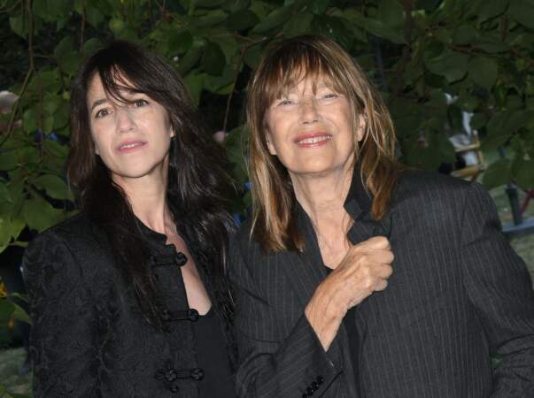 Charlotte Gainsbourg est venue avec sa mère au Festival du Film Francophone d'Angoulême le 27 août