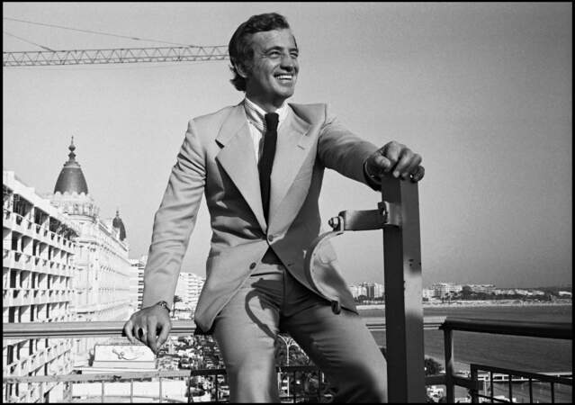Jean-Paul Belmondo présente "Stavisky" au Festival de Cannes en 1974. 