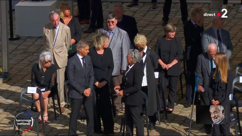 Paul et Luana Belmondo et le clan Belmondo lors de l'hommage national à Jean-Paul Belmondo dans la cour des Invalides, à Paris, le jeudi 9 septembre 2021.