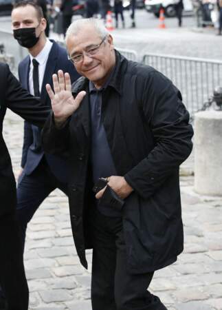 Louis Acariès à son arrivée aux obsèques de Jean-Paul Belmondo, à l'église Saint-Germain-des-Prés, à Paris, le 10 septembre 2021