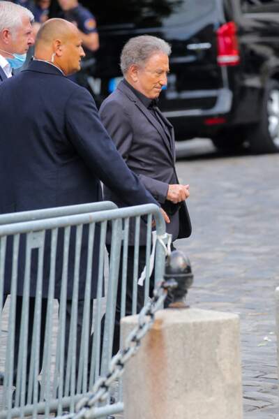 Michel Drucker à son arrivée aux obsèques de Jean-Paul Belmondo, à l'église Saint-Germain-des-Prés, à Paris, le 10 septembre 2021