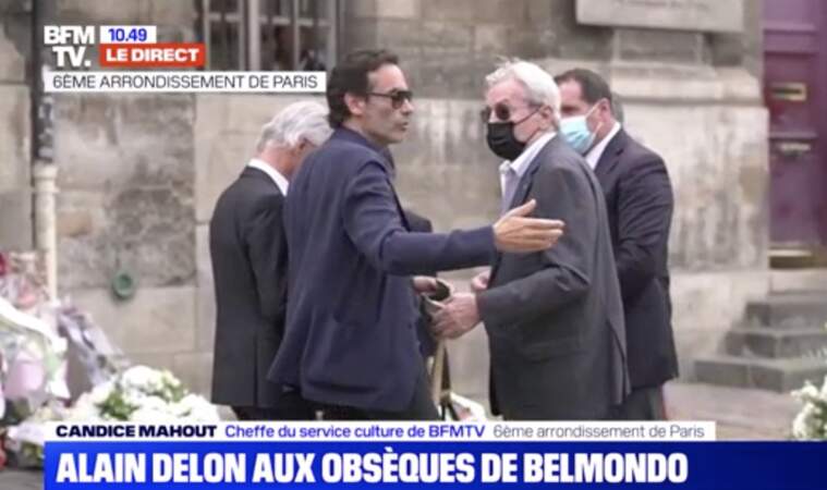 Alain Delon et son fils Anthony Delon à leur arrivée aux obsèques de Jean-Paul Belmondo, à l'église Saint-Germain-des-Prés, à Paris, le 10 septembre 2021