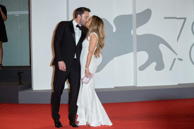 Ben Affleck et Jennifer Lopez ont encore fait sensation lors de la première apparition sur le tapis rouge de la Mostra 
