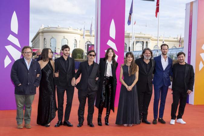 L'équipe du film "Les choses humaines" autour de Charlotte Gainsbourg, à Deauville