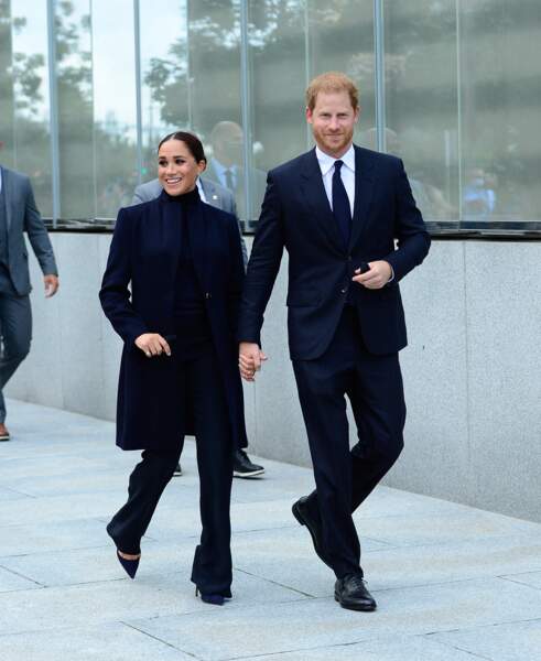 Le prince Harry, duc de Sussex, et sa femme Meghan Markle visitent le One World Trade Center à New York City, le 23 septembre 2021.