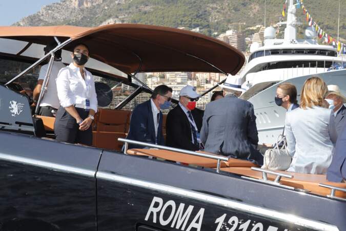 Le prince Albert II de Monaco visite des yatchs lors du Monaco Yacht Show le 24 septembre