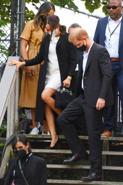 Le prince Harry, duc de Sussex et Meghan Markle quittent le "Global Citizen Live Festival" après un passage remarqué sur scène.