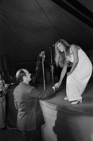 François Mitterrand et la chanteuse Dalida