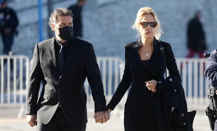Laurent Tapie et sa femme aux obsèques de Bernard Tapie, en la cathédrale de la Major, à Marseille, le 8 octobre 2021.