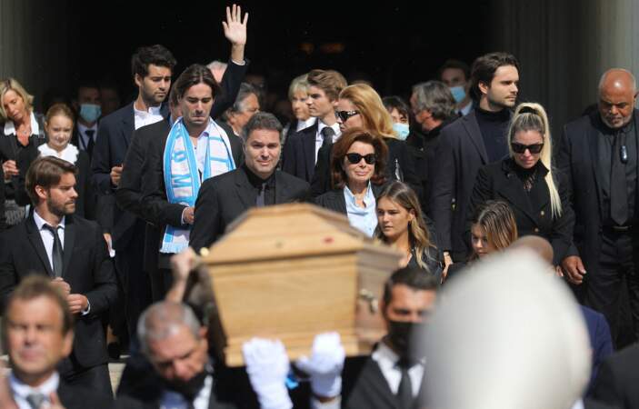 Laurent Tapie, Dominique Tapie et Sophie Tapie à la sortie des obsèques de Bernard Tapie, en la Cathédrale La Major, à Marseille, le 8 octobre 2021.