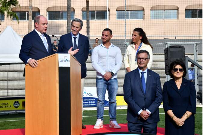 PHOTOS - Albert de Monaco a prononcé un discours aux côtés de Xavier Beck,  Samir Aït Saïd et Fanny Horta au stade D. Deschamps, le 8 octobre 2021. 