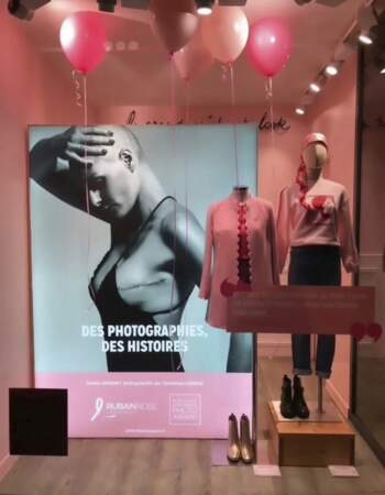 Naf Naf s'engage dans la lutte contre le cancer du sein avec une scénographie inédite de ses boutiques 