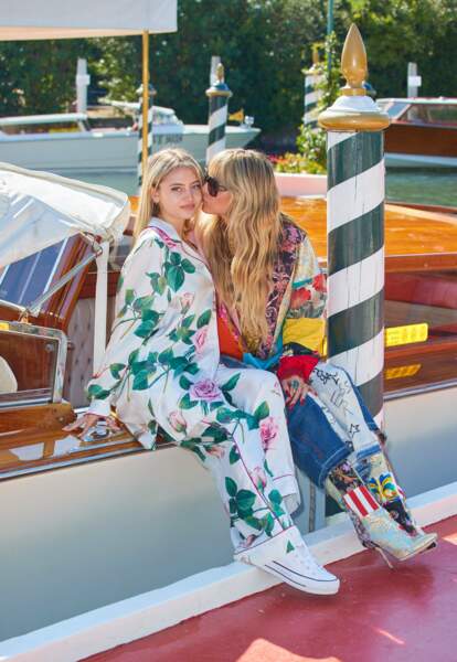 Heidi Klum et sa fille Leni prennent la pose à l'occasion de l'événement Dolce & Gabbana Alta Moda à Venise, le 27 août 2021.