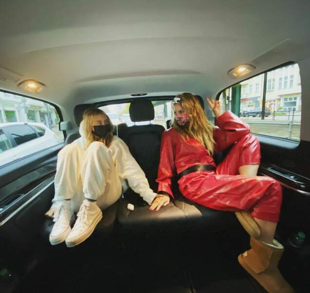 Heidi Klum et sa fille Leni, en route pour le tournage de l'émission "Germany's Next Top Model", le 9 novembre 2020. 