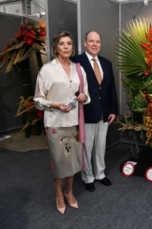 La princesse Caroline de Hanovre et le prince Albert II de Monaco, durant le 52ème Concours International de Bouquets à Monaco, le 16 octobre 2021. Une association créée en 1968 par Grace Kelly, leur mère et présidée par la princesse Caroline de Hanovre. 
