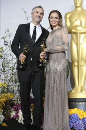 Angelina Jolie avec sa robe Elie Saab lors des Oscars en 2014