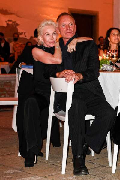 Le chanteur Sting commence à fréquenter l'actrice Trudie Styler, en 1982. Ce n'est que 10 ans plus tard, en 1992 qu'il épousera la mère de ses quatre derniers enfants