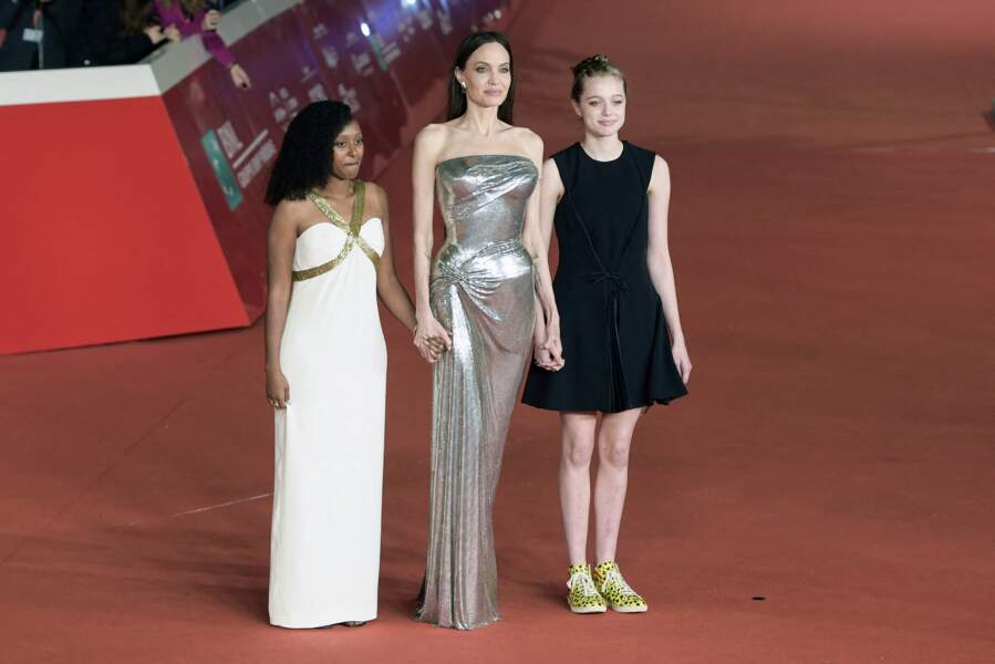 Angelina Jolie avec ses filles Shiloh et Zahara à la première du film "Eternals" lors de la 16ème édition du Festival du Film de Rome, le 24 octobre 2021