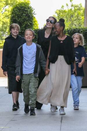 Angelina Jolie très complice avec ses enfants
