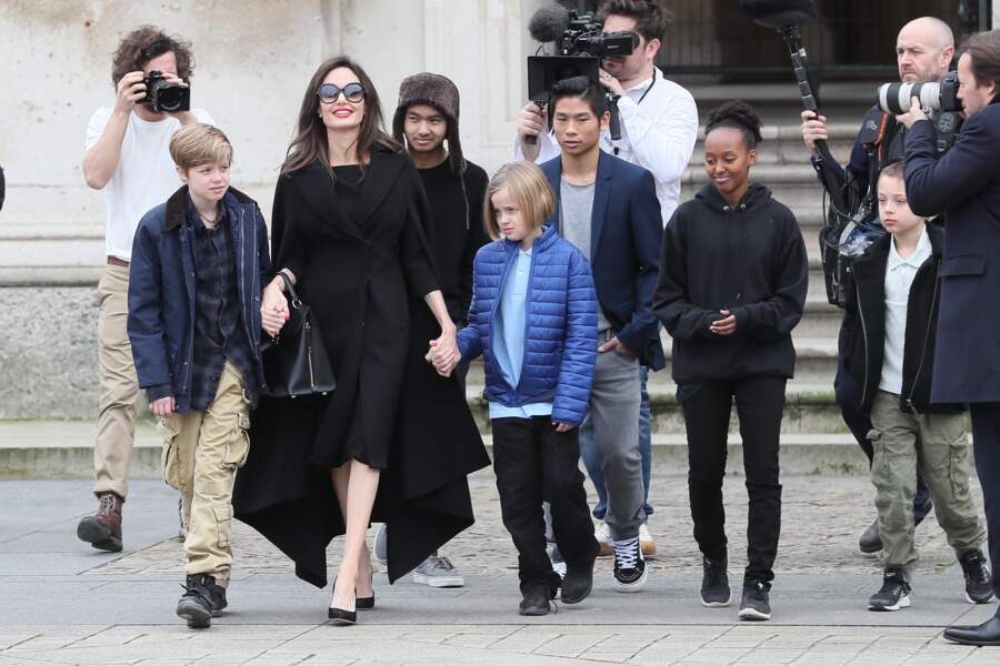 Angelina Jolie est une vraie maman poule avec ses six enfants